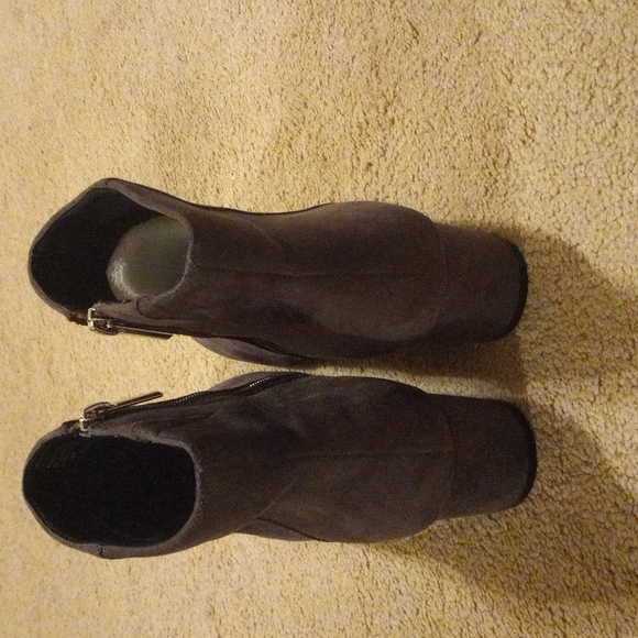 Booties (9.5)WW - Picture 2 of 6